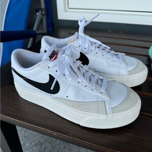 Nike platform size 7